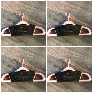 40 hangers pink velvet